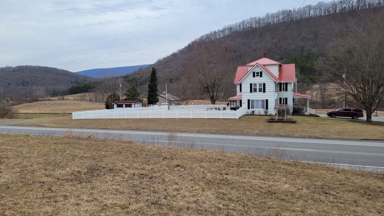 Photo of Outdoor in Neelyton