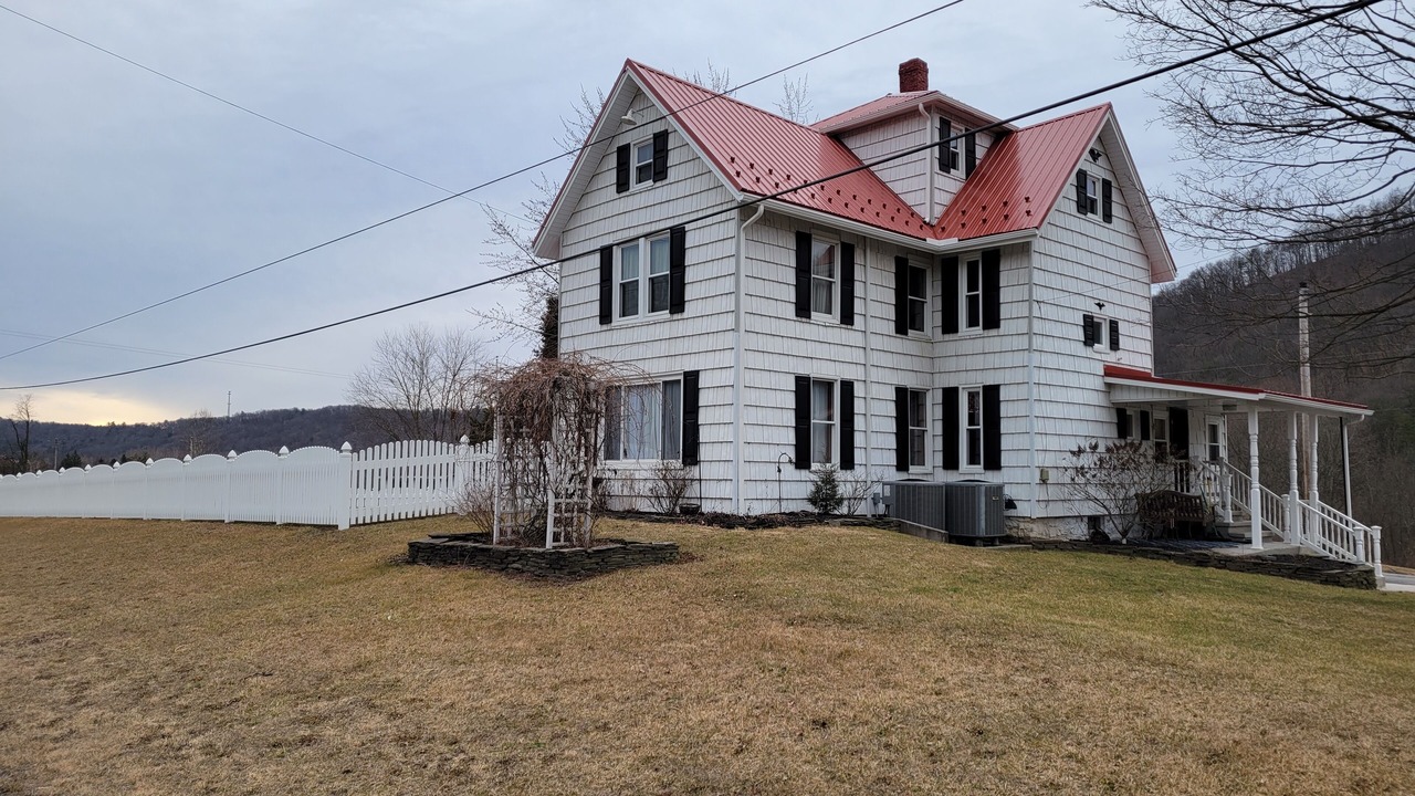 Photo of Outdoor in Neelyton