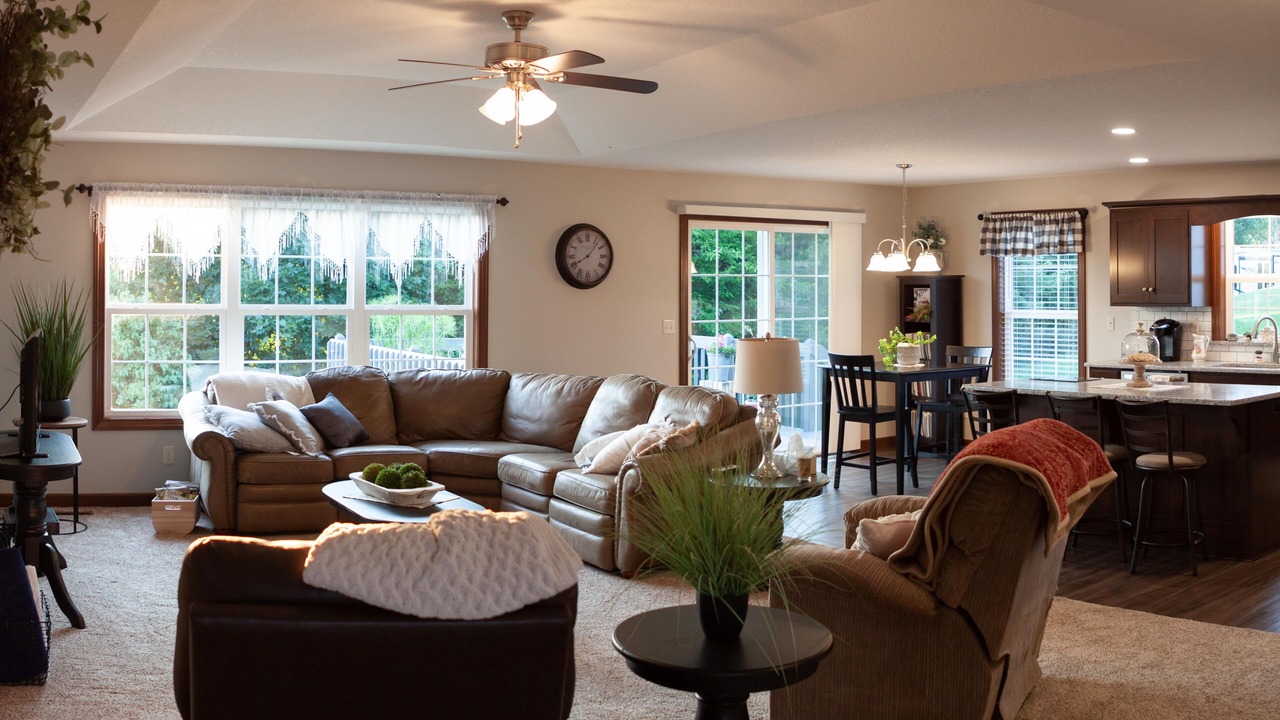 Photo of Livingroom in Sugarcreek
