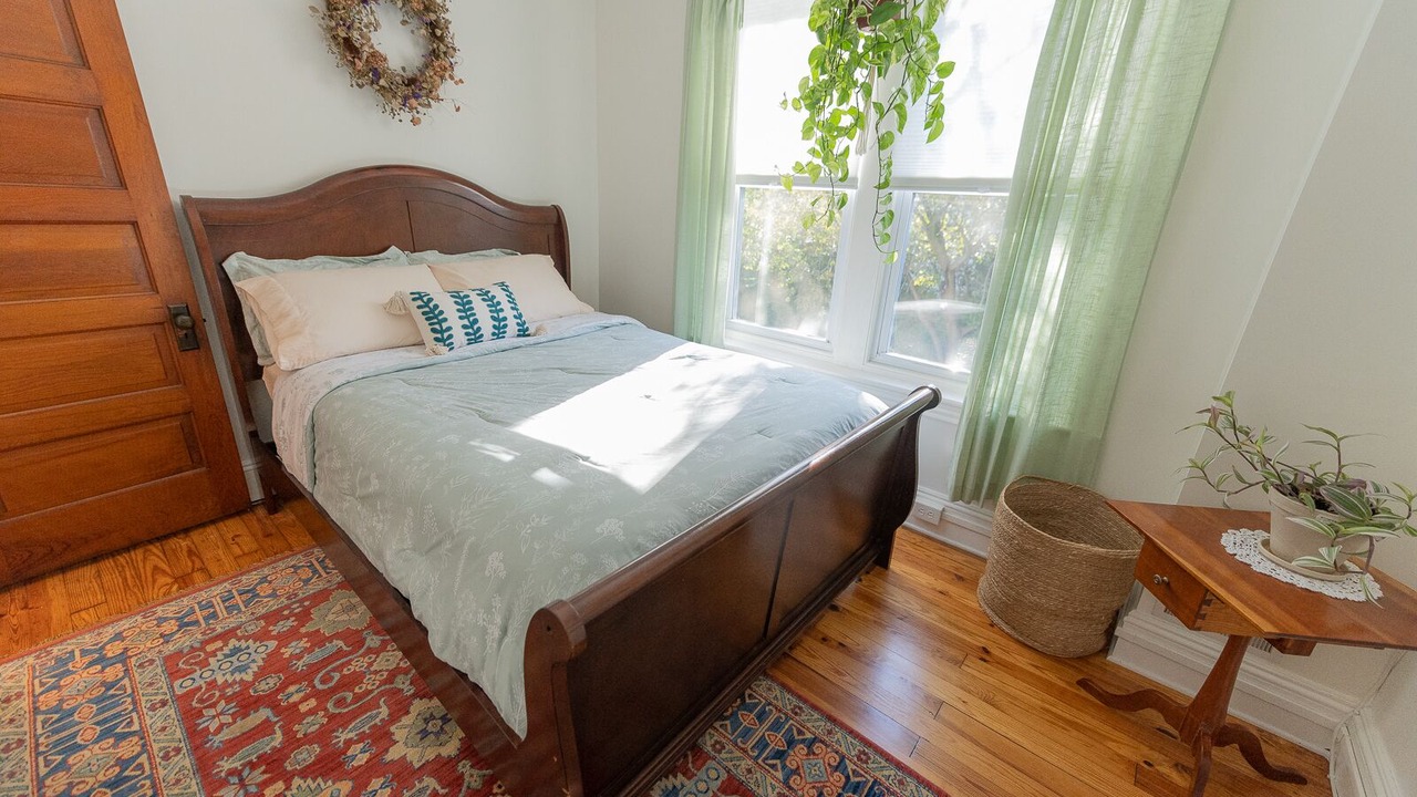 Photo of Bedroom in Butztown