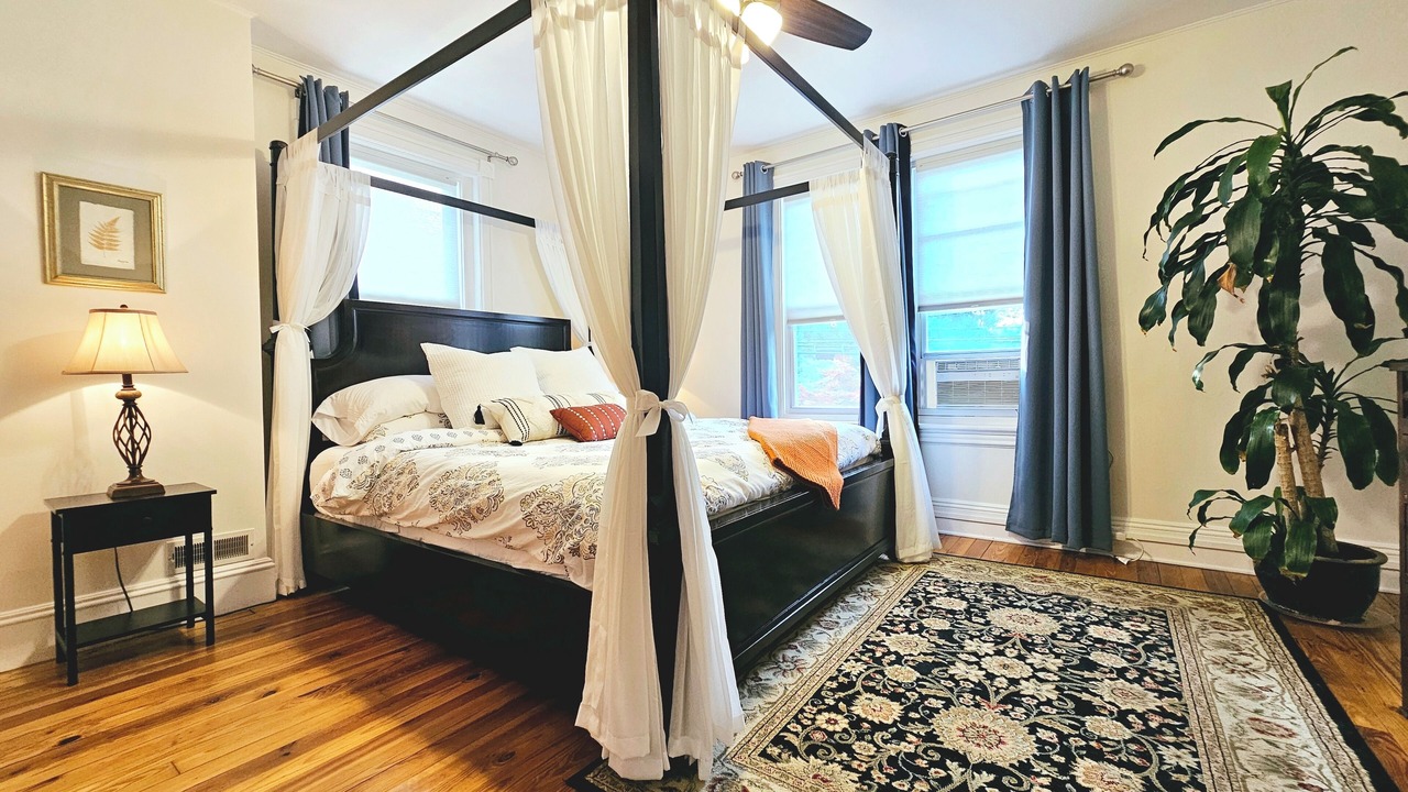 Photo of Bedroom in Butztown