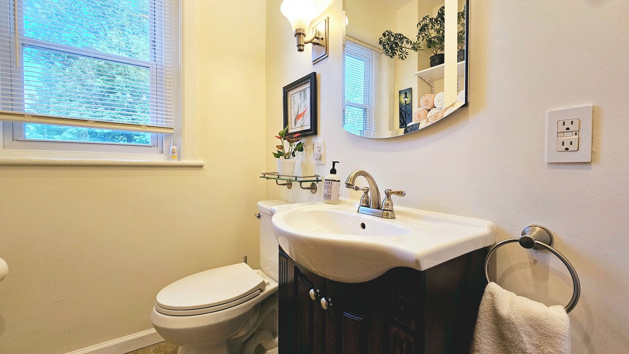 Photo of Bathroom in Butztown