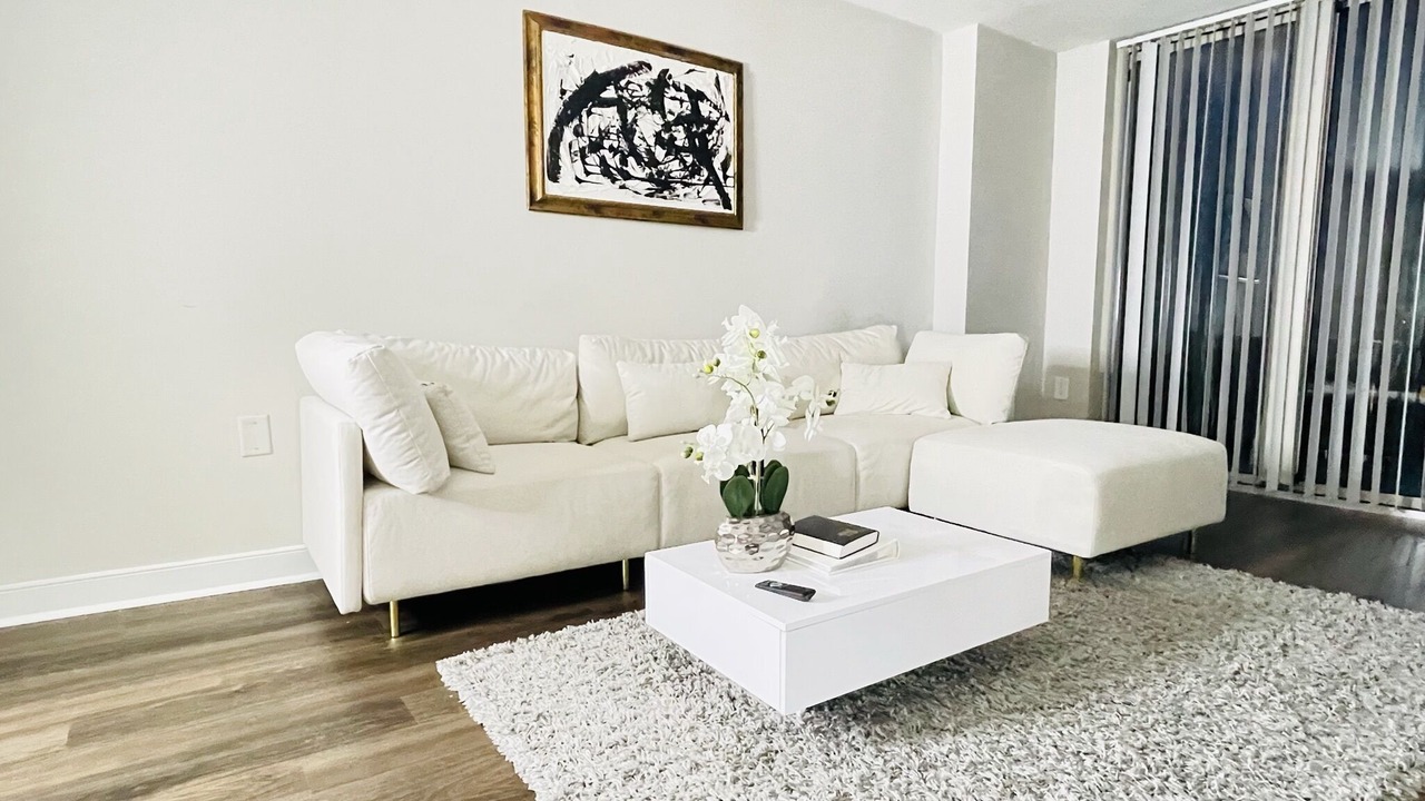 Photo of Livingroom in Downtown