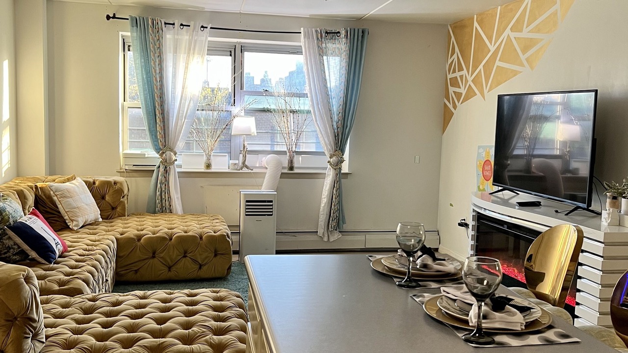 Photo of Livingroom in West Bronx