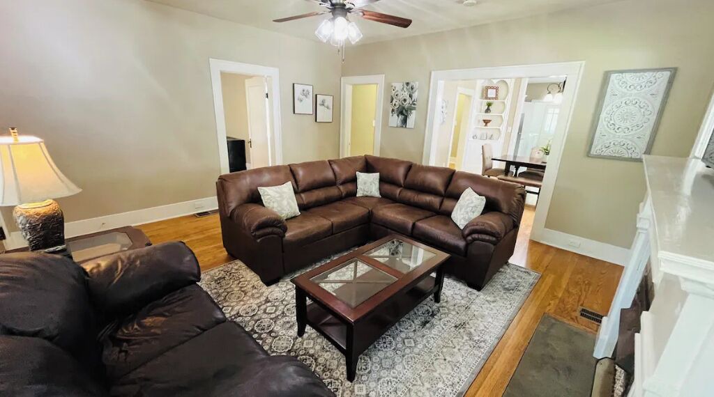 Photo of Livingroom in Clarksville