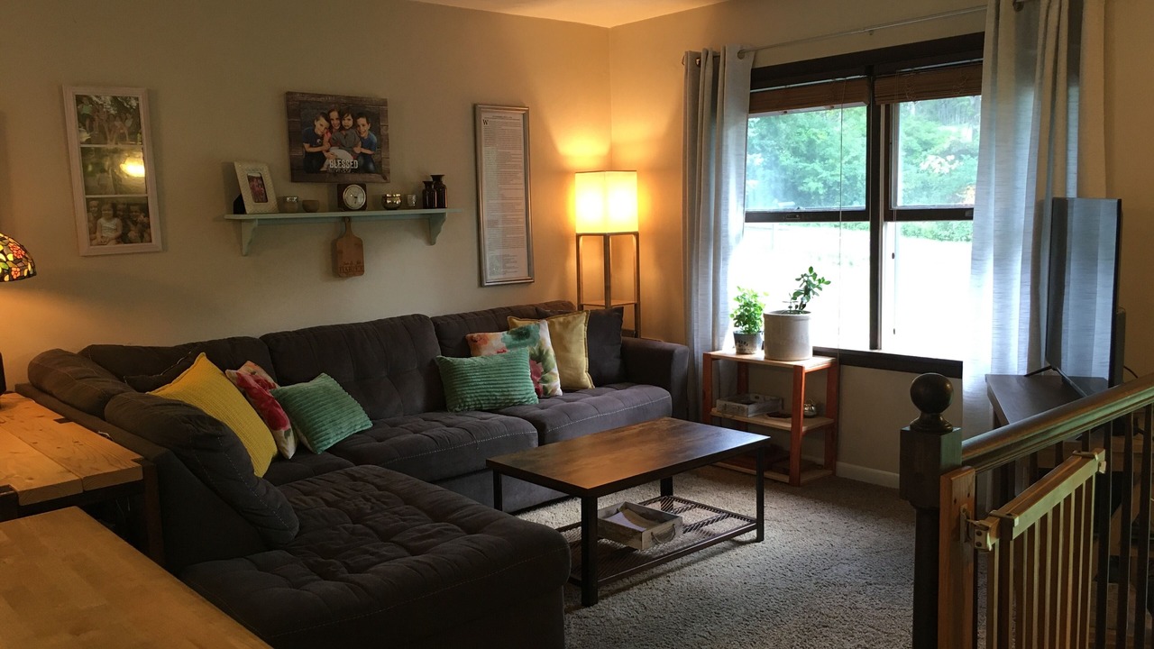 Photo of Livingroom in Boalsburg