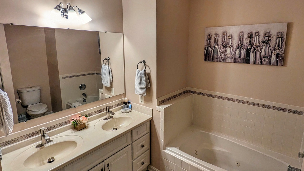 Photo of Bathroom in Kabletown