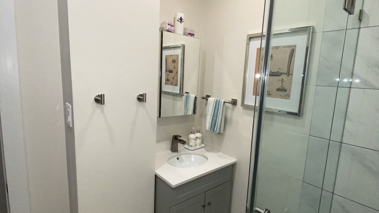 Photo of Bathroom in Bushwick