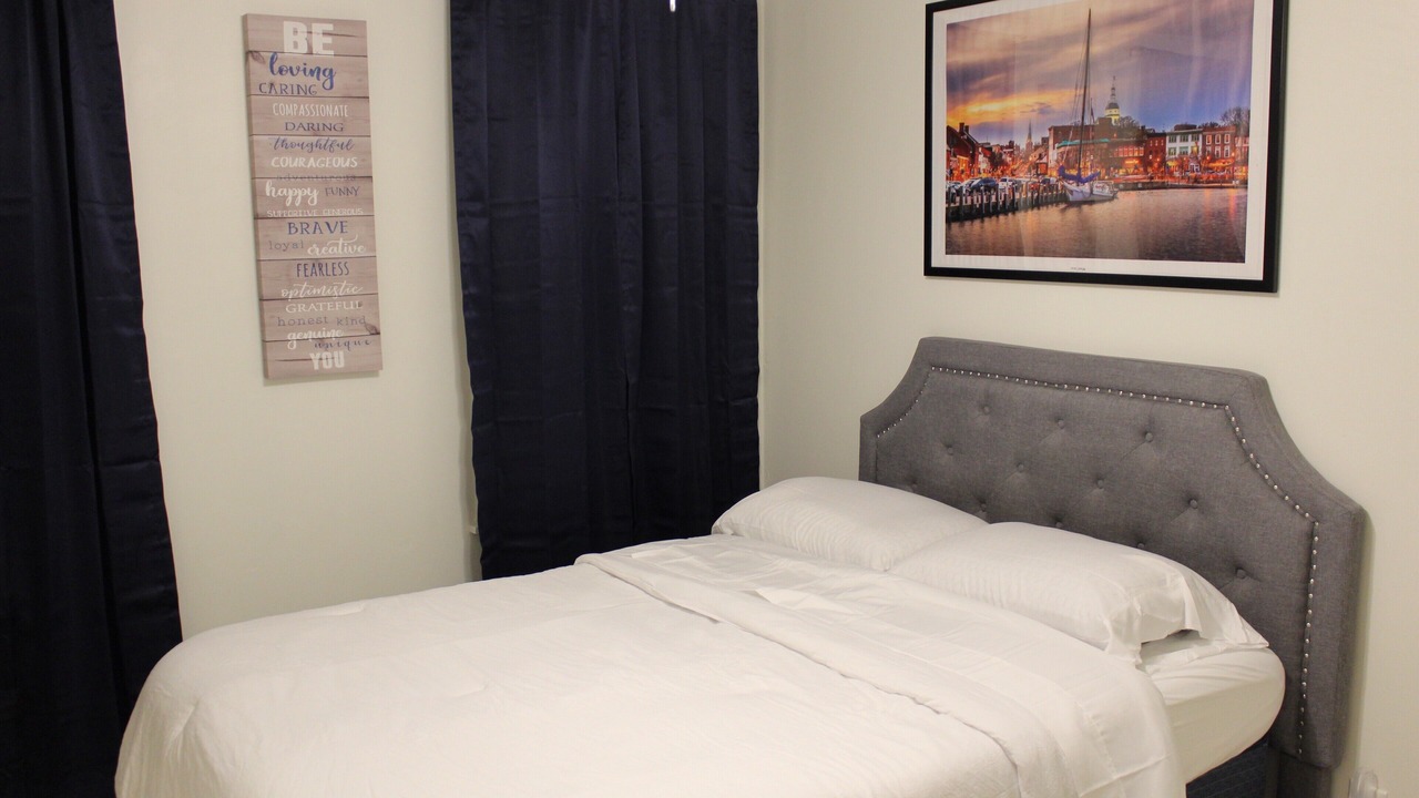 Photo of Bedroom in Locust Point