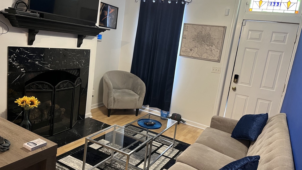 Photo of Bedroom in Locust Point