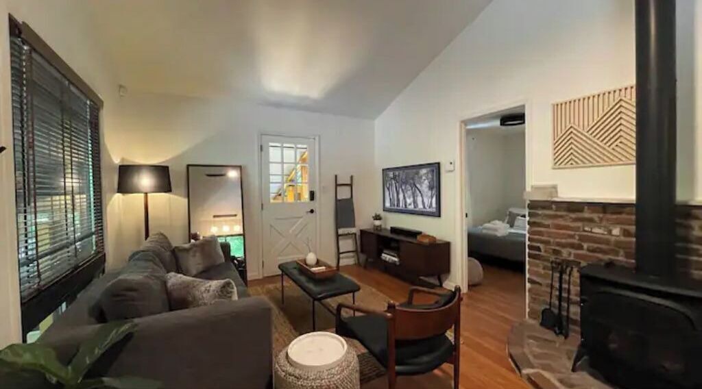 Photo of Livingroom in Locust Lake Village