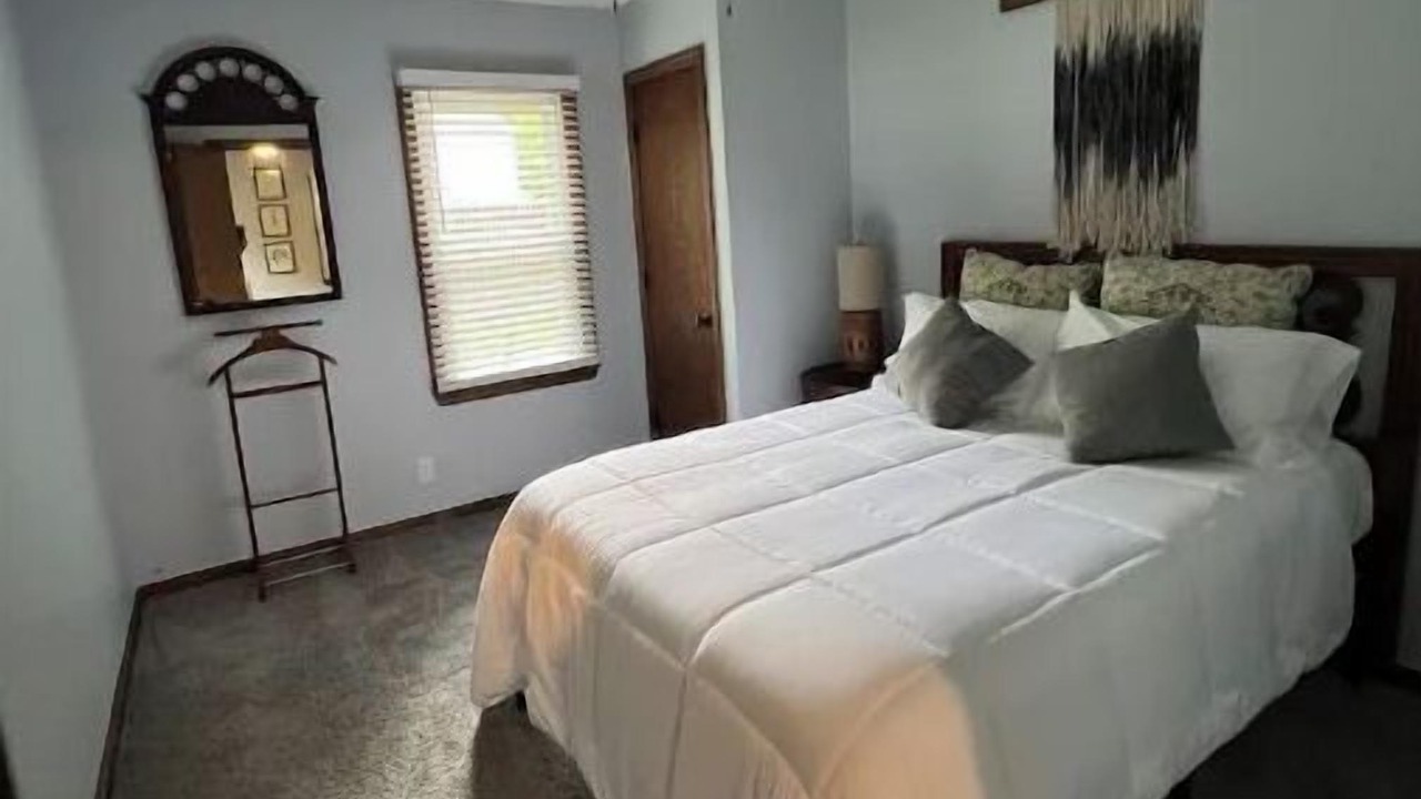 Photo of Bedroom in Tallmadge