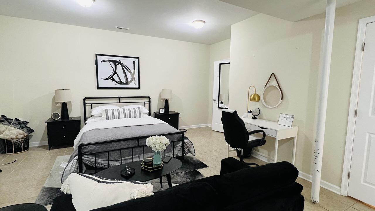 Photo of Bedroom in Ferndale