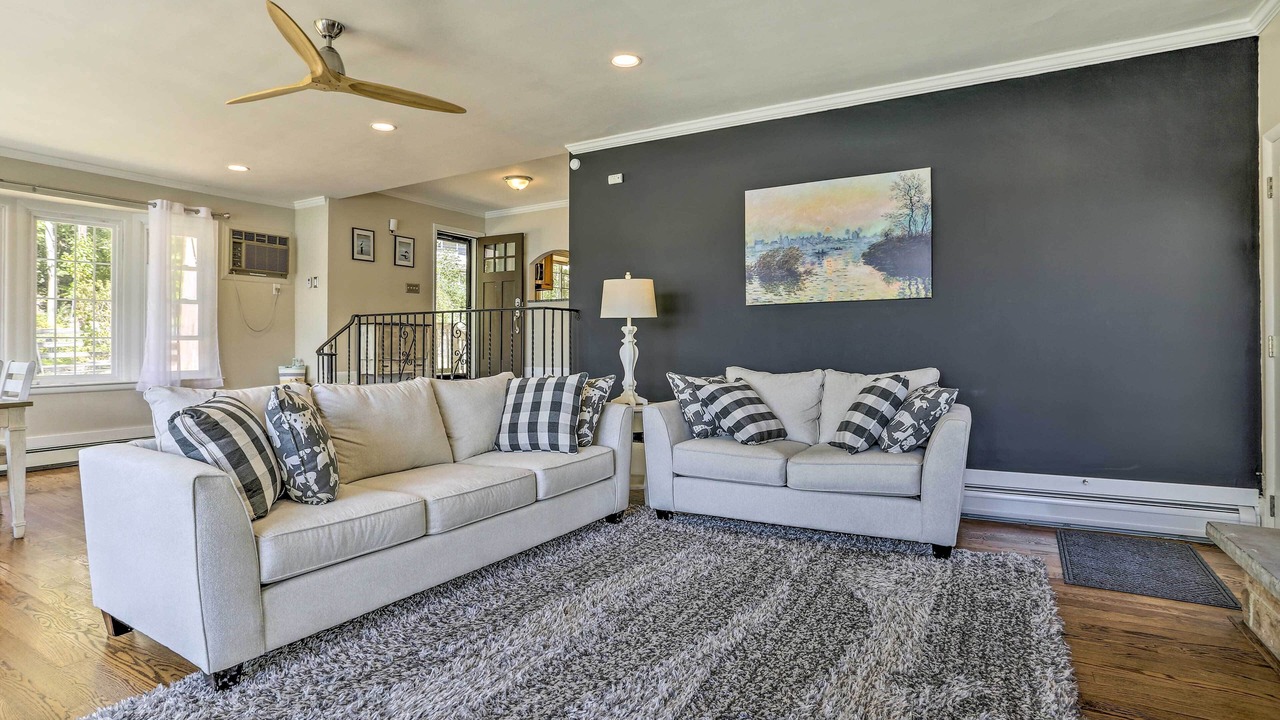 Photo of Livingroom in Hopatcong