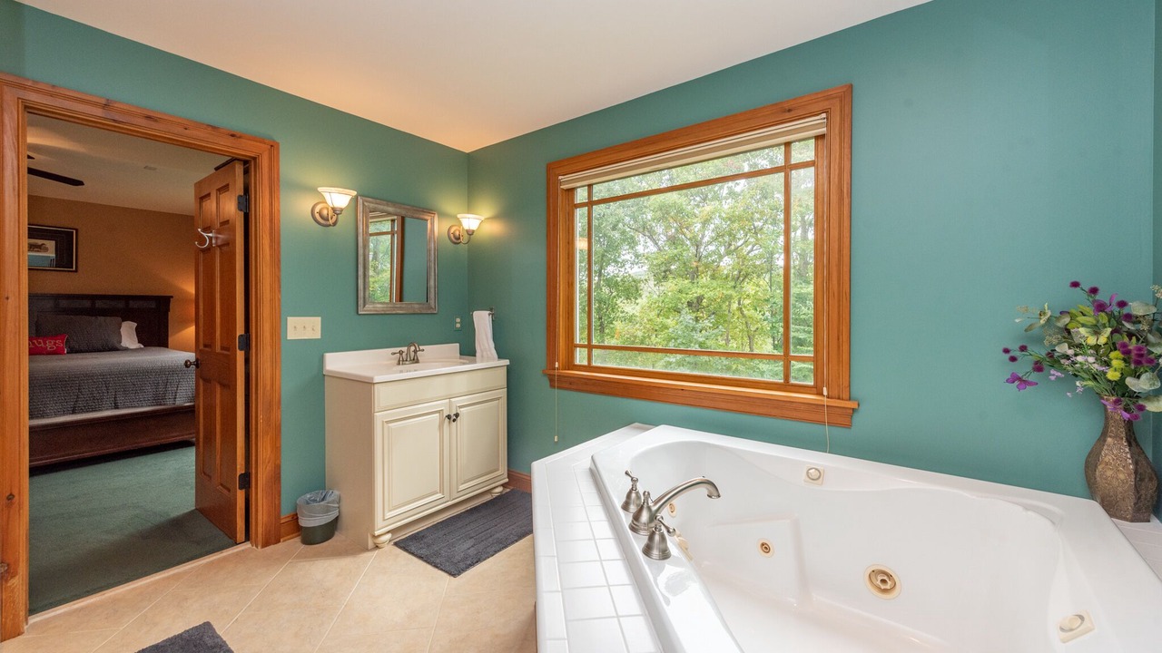 Photo of Bathroom in North Glade Hills