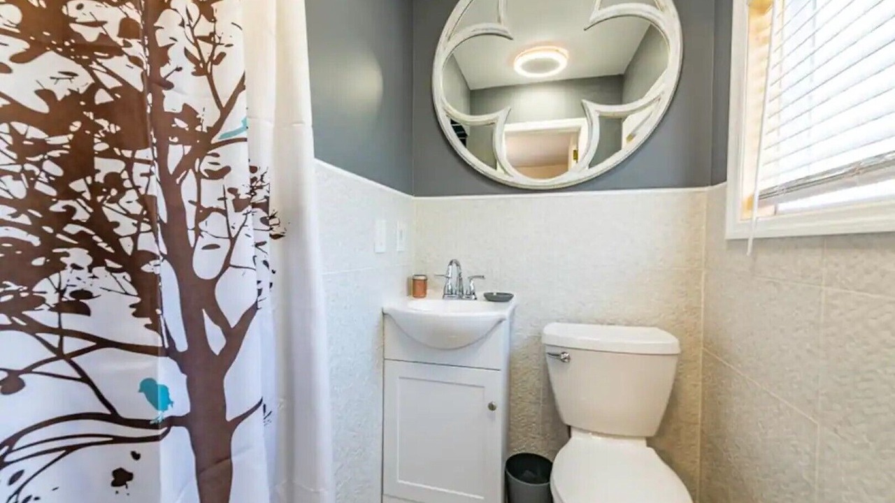 Photo of Bathroom in Woodridge