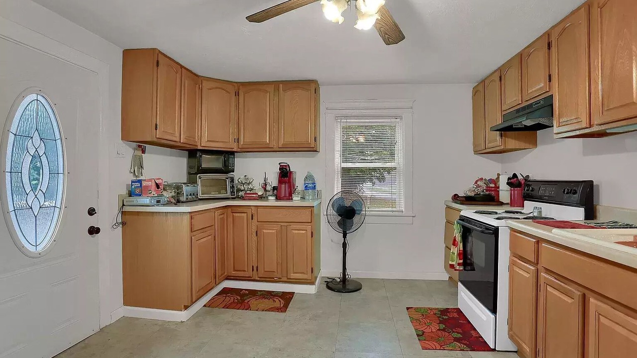 Photo of Kitchen in Stonybrook-Wilshire