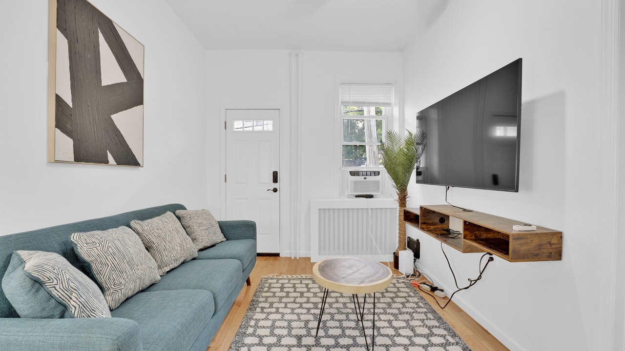 Photo of Livingroom in Northwest Yonkers