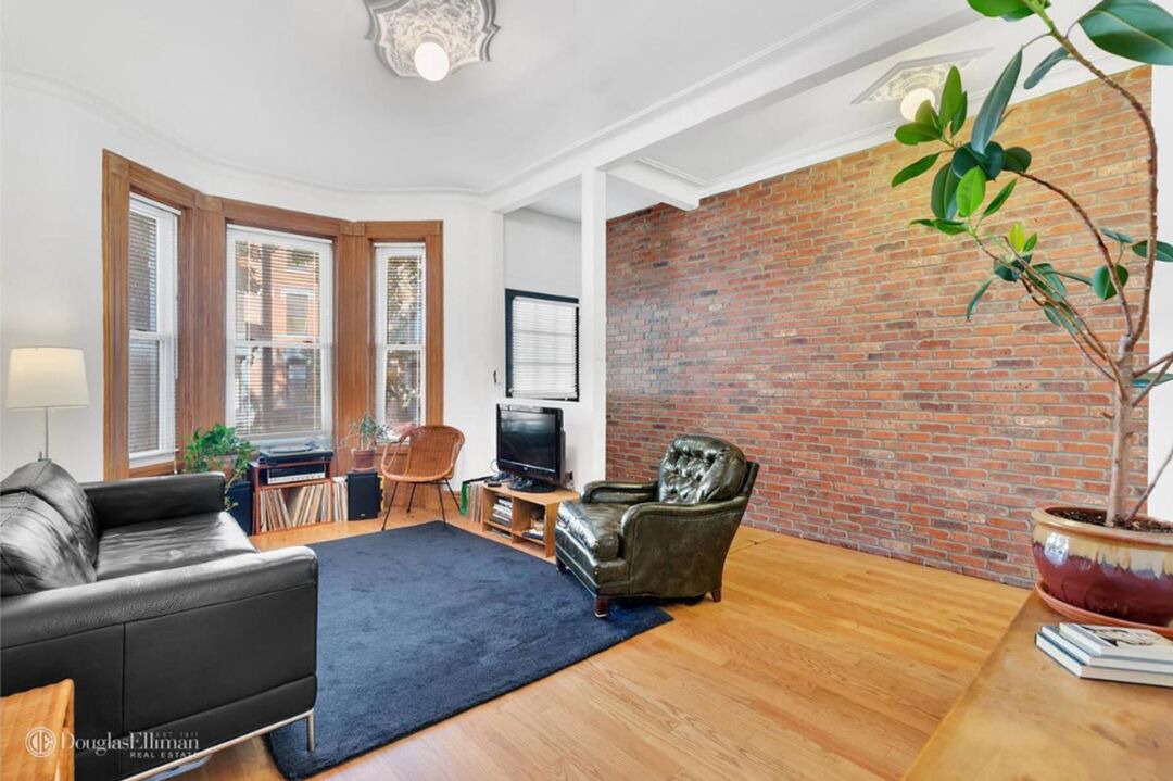 Photo of Livingroom in Greenpoint