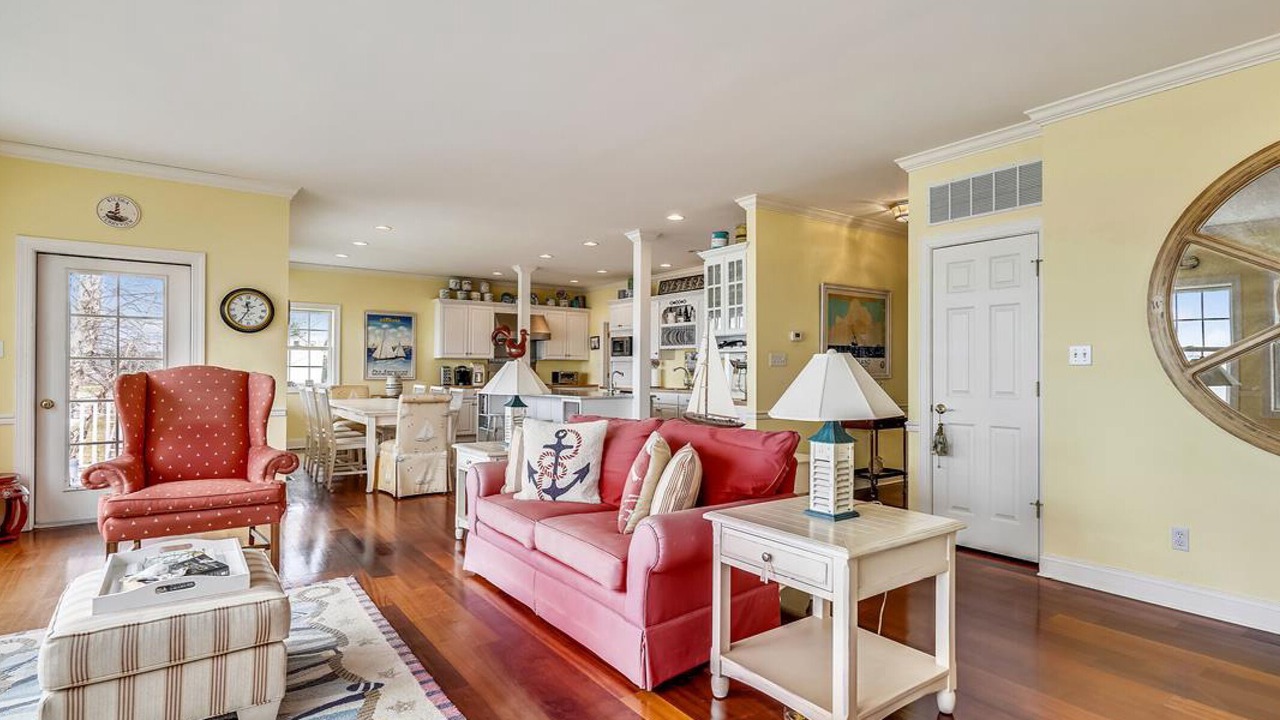 Photo of Livingroom in Unionville