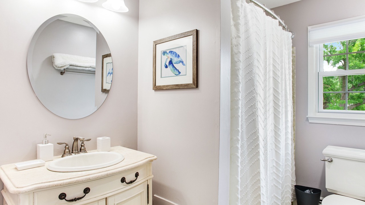 Photo of Bathroom in Edgewater