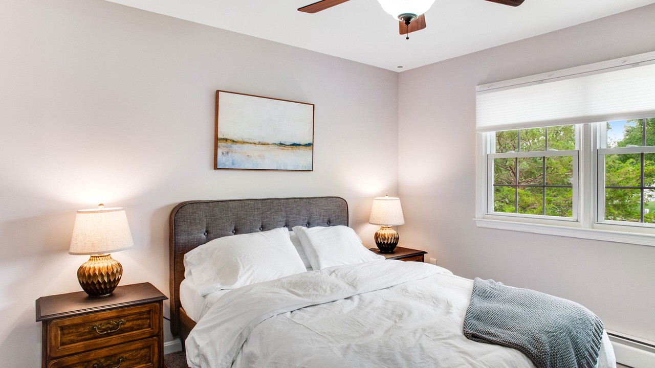 Photo of Bedroom in Edgewater