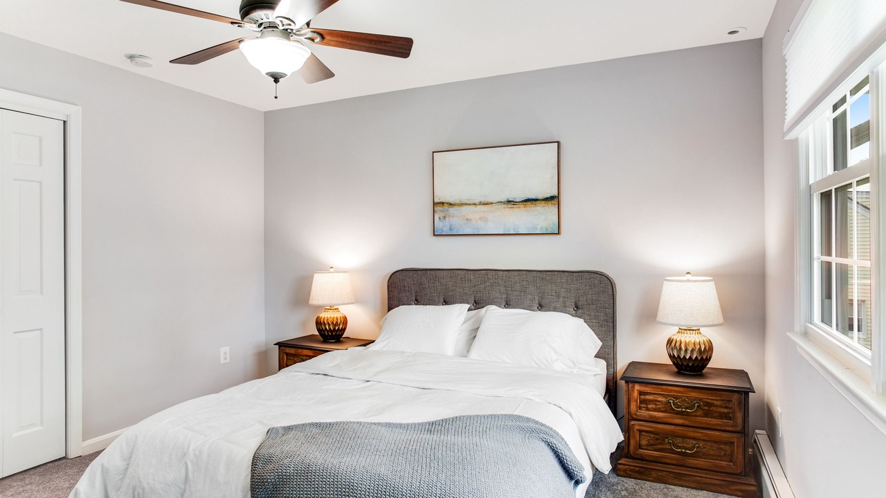 Photo of Bedroom in Edgewater