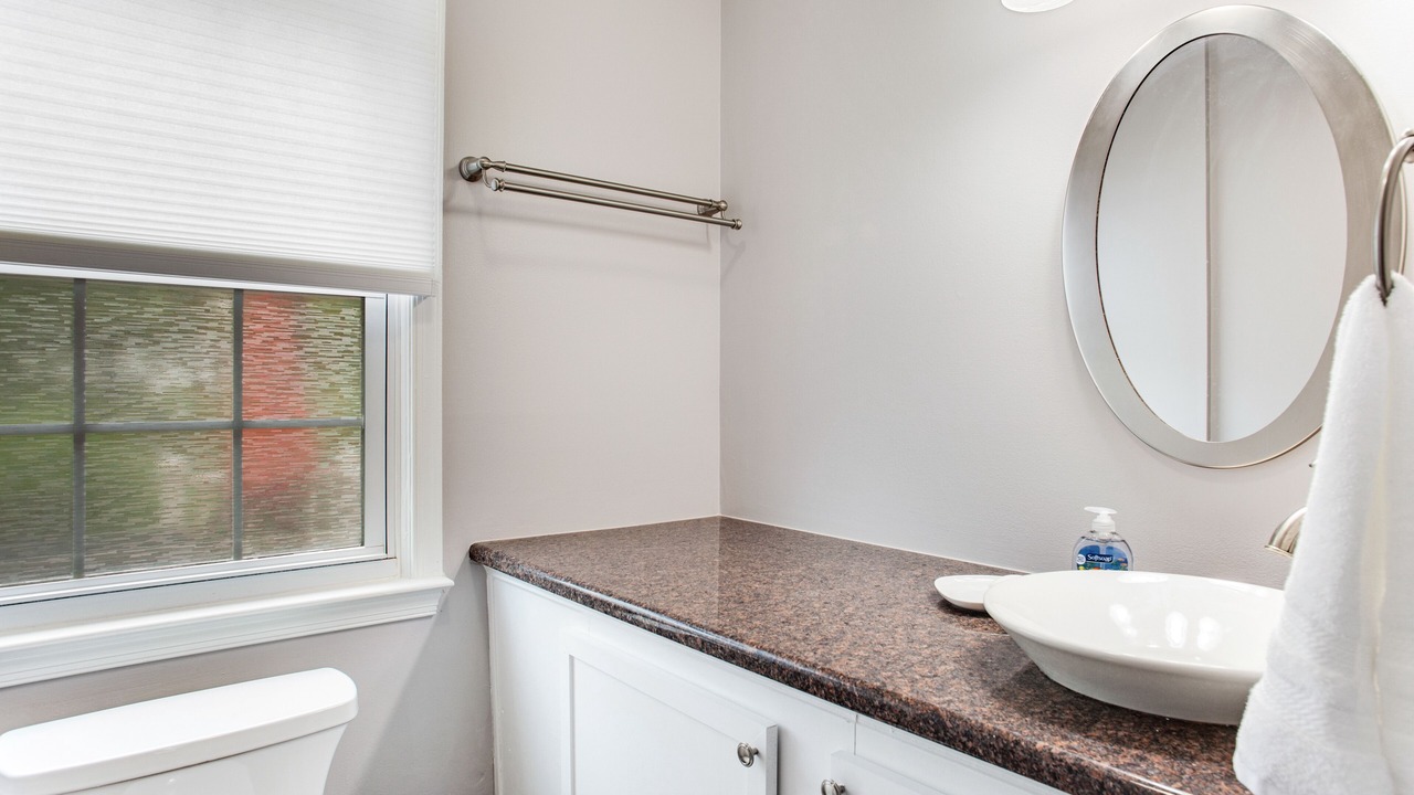 Photo of Bathroom in Edgewater