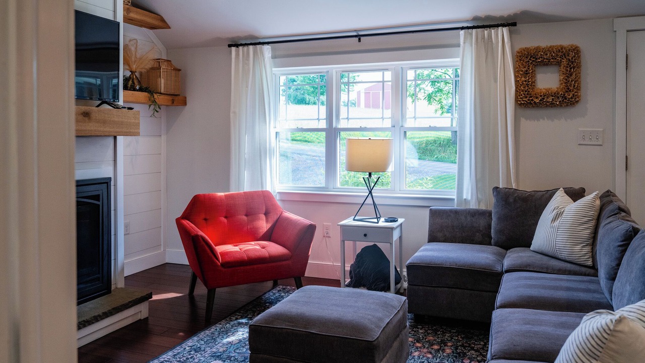 Photo of Livingroom in Elizabethtown