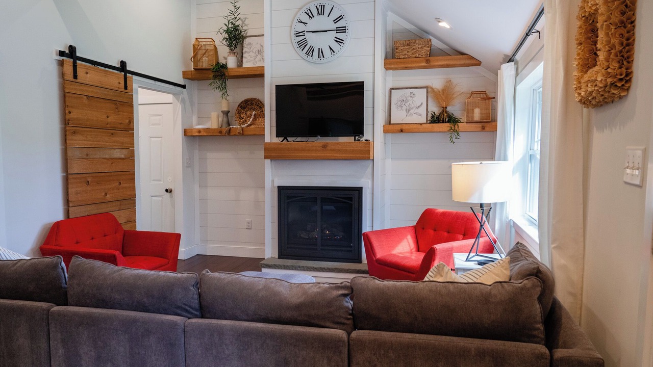 Photo of Livingroom in Elizabethtown