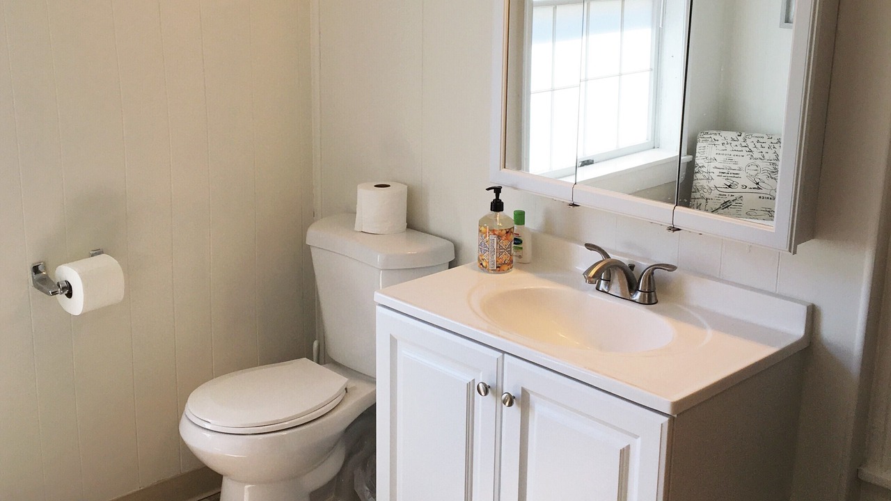 Photo of Bathroom in Old City