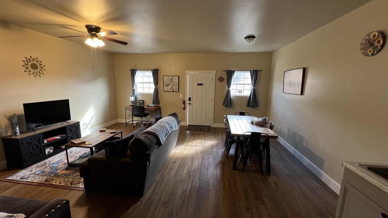 Photo of Livingroom in Benton