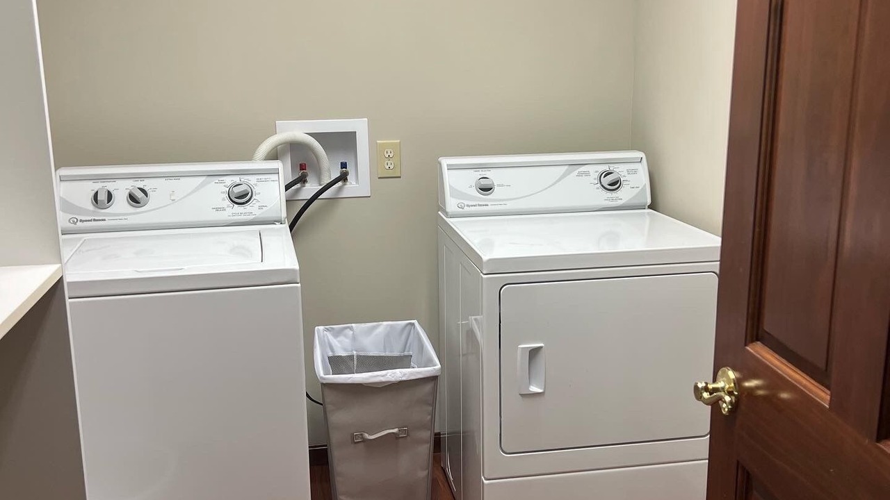 Photo of Bedroom in Nelsonville