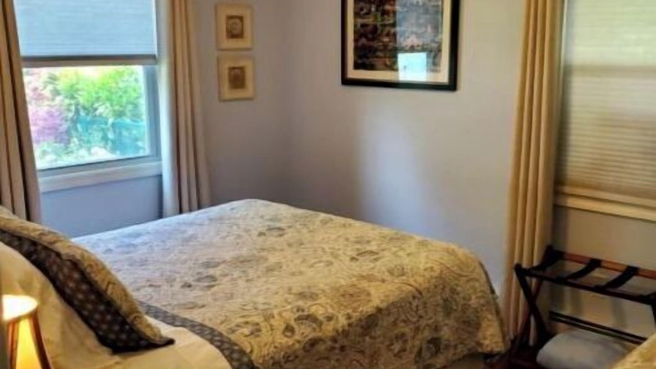 Photo of Bedroom in Brick