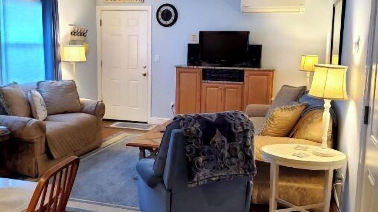 Photo of Livingroom in Brick