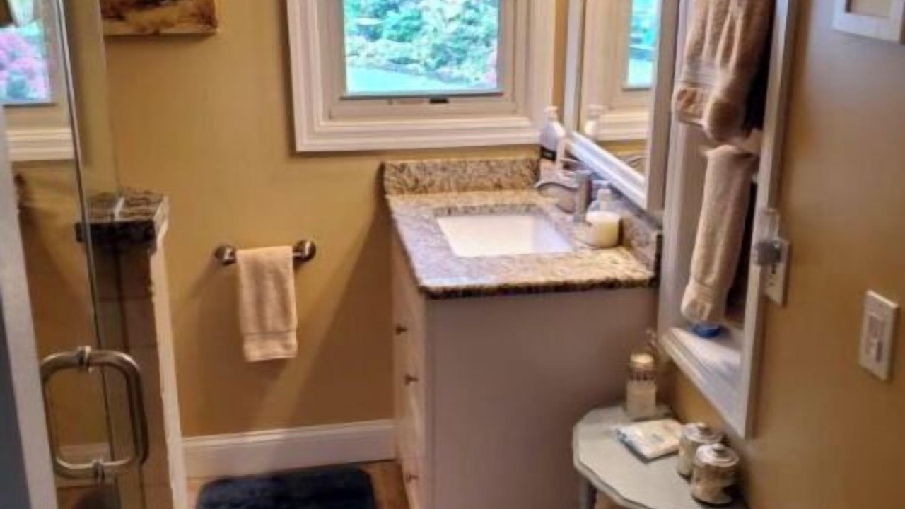 Photo of Bathroom in Brick