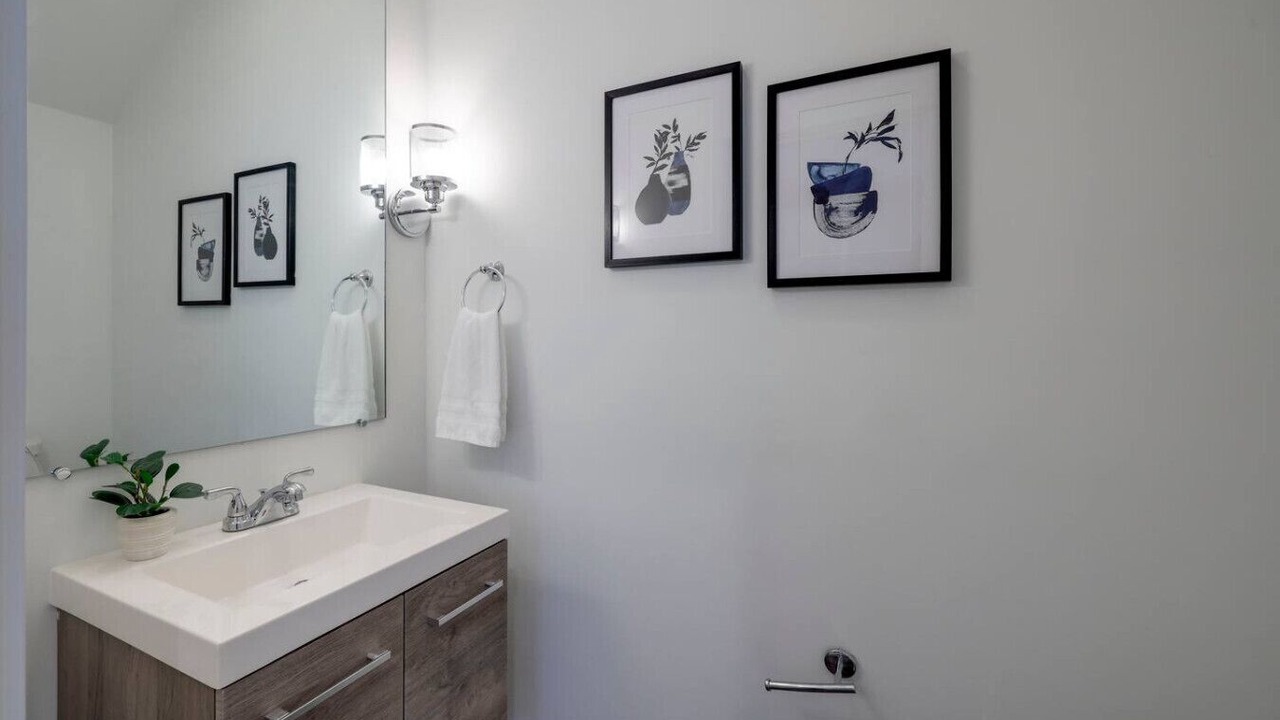 Photo of Bathroom in Charlotte Park