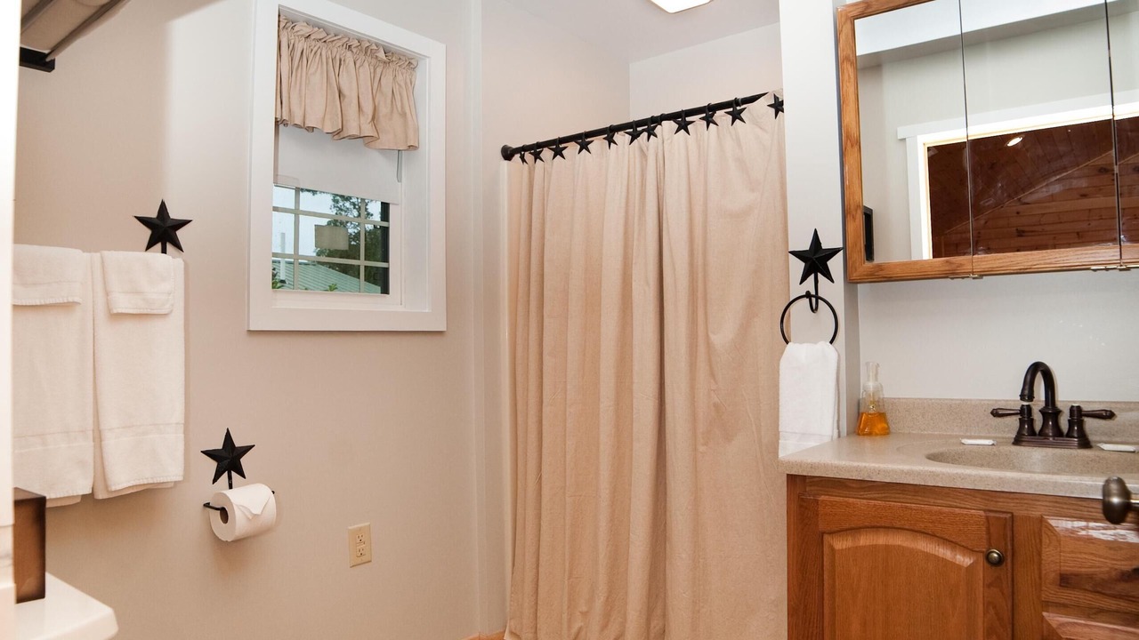 Photo of Bathroom in Flintstone