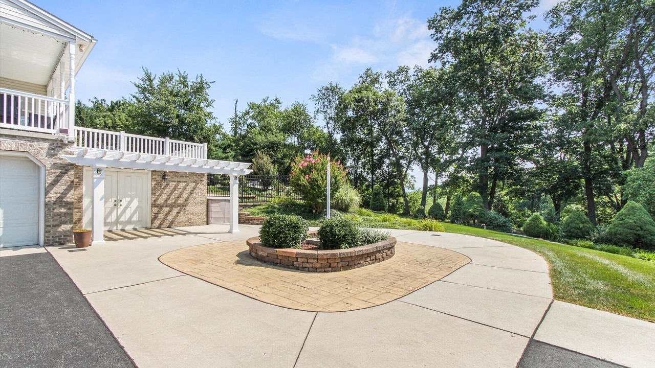 Photo of Patio Balcony in Dauphin