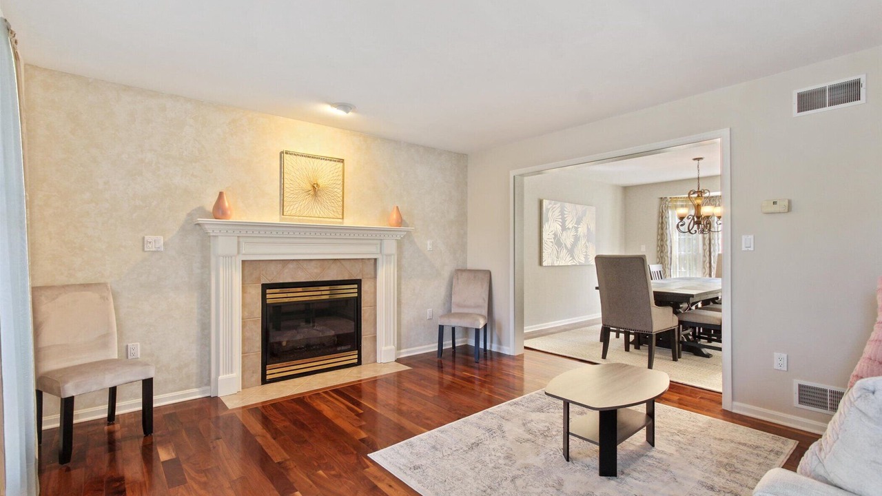 Photo of Livingroom in Dauphin