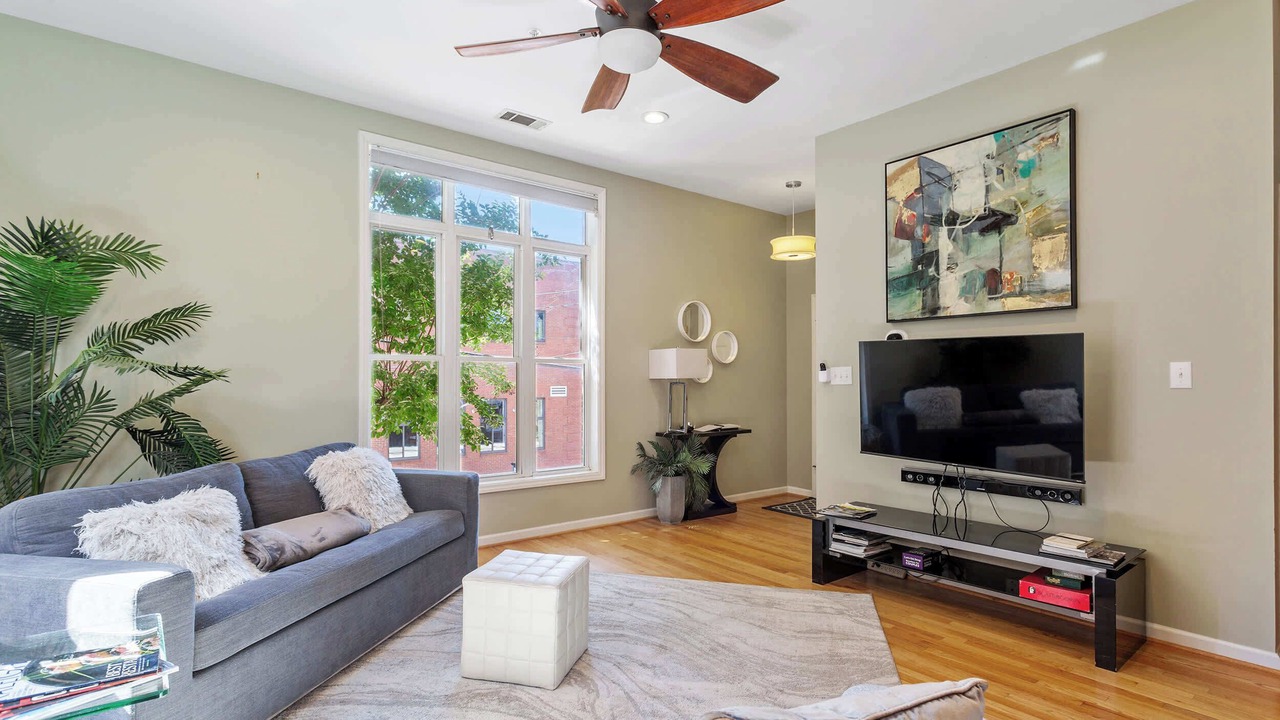 Photo of Livingroom in Glenwood South