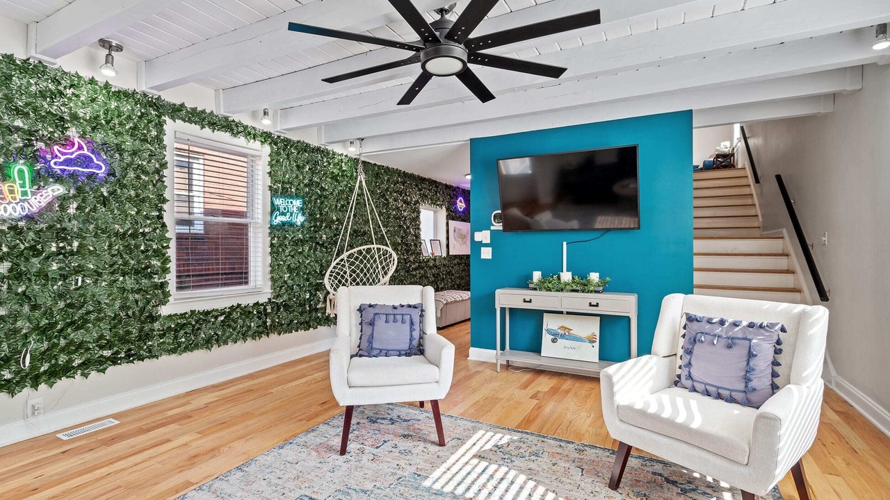 Photo of Livingroom in Downtown