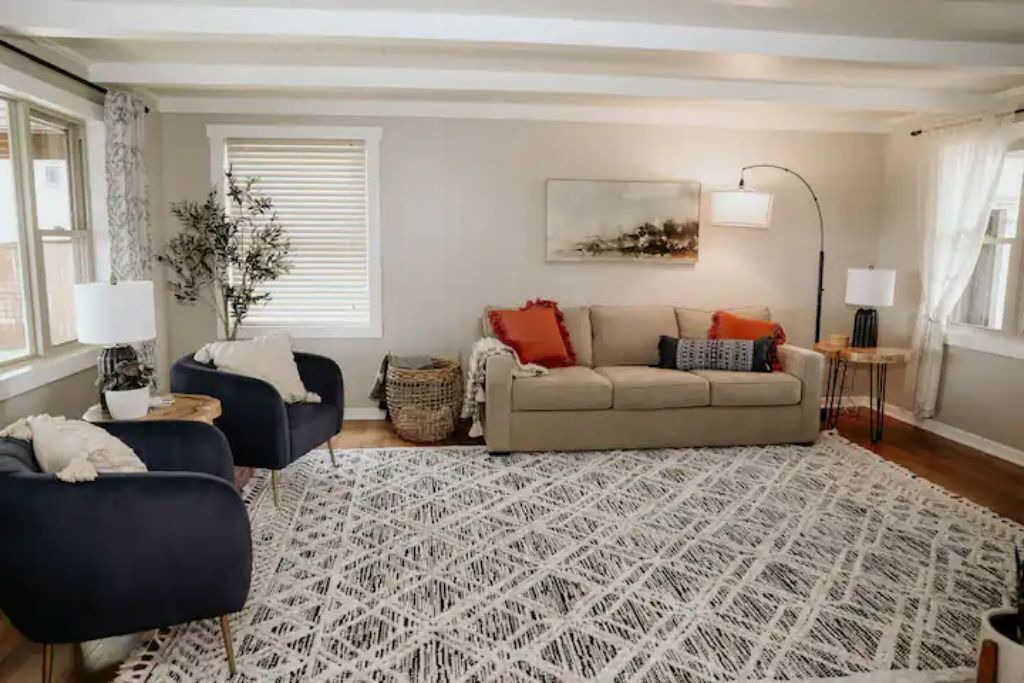 Photo of Livingroom in Sugarcreek
