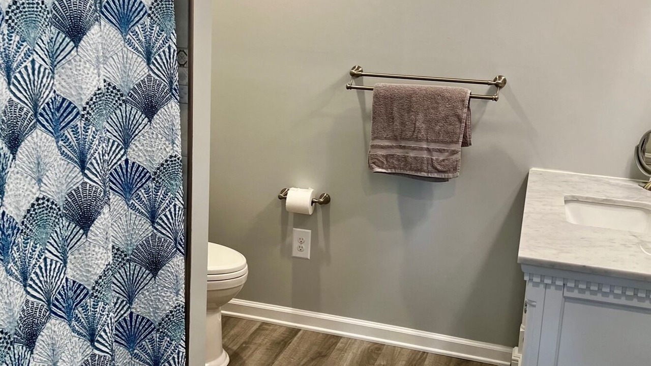 Photo of Bathroom in Lusby