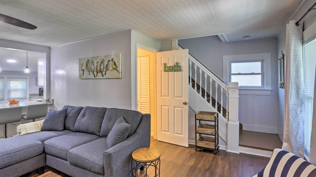 Photo of Livingroom in Lorain