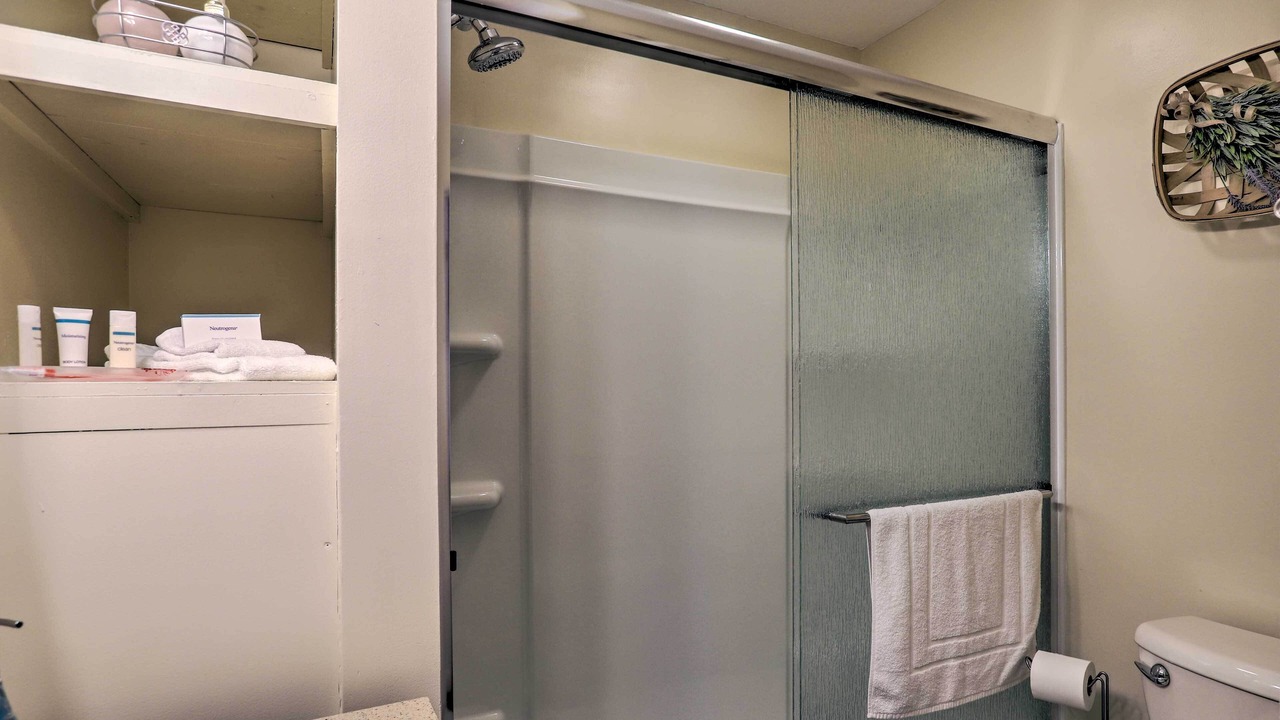 Photo of Bathroom in Lorain