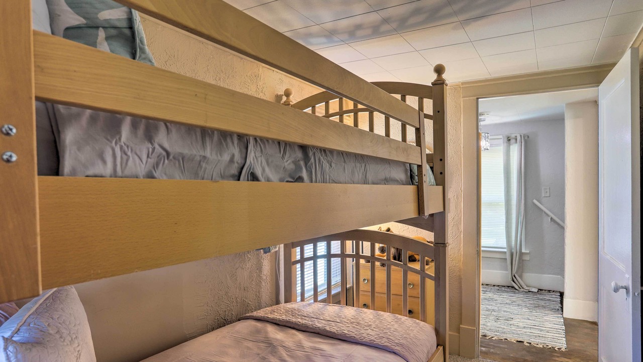Photo of Bedroom in Lorain