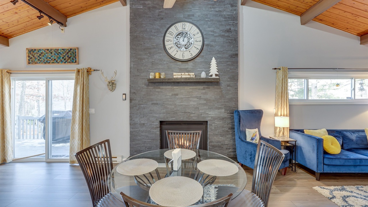 Photo of Livingroom in Bushkill