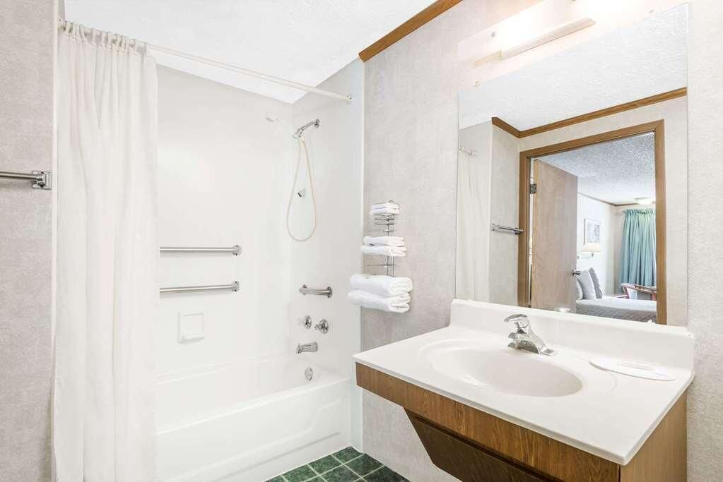 Photo of Bathroom in Summit