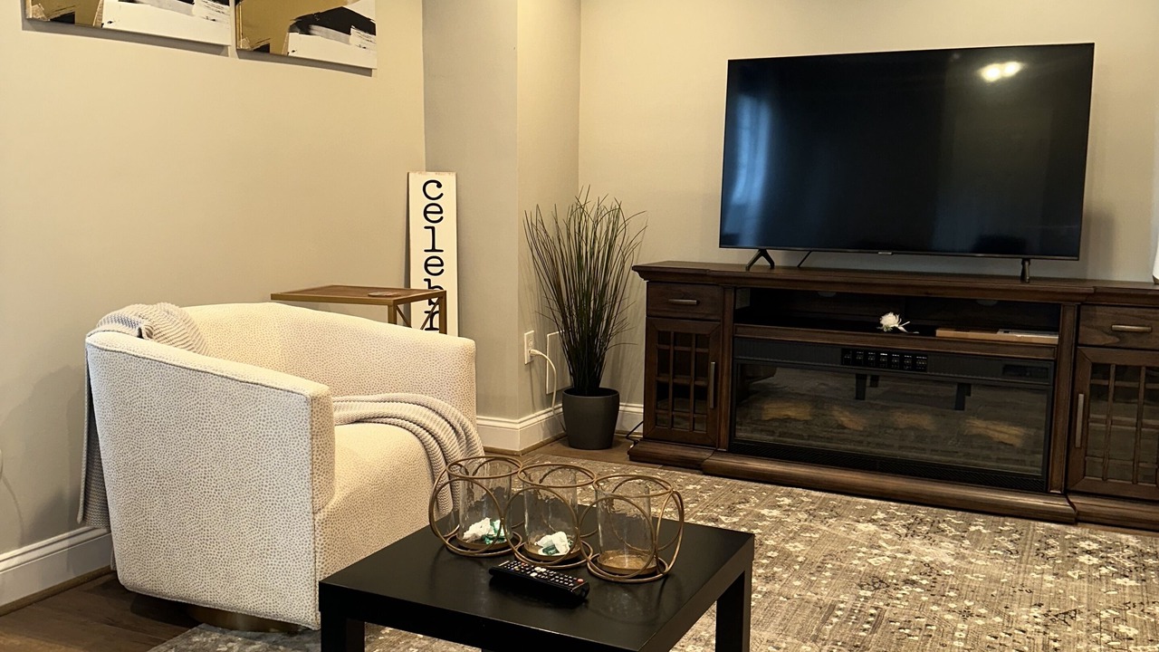 Photo of Livingroom in Crofton
